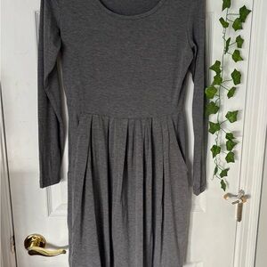 Elegant Gray Long Sleeve Dress